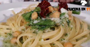 Geo - ricetta Linguine con ceci baccalà cime di rapa e peperoni cruschi di Peppe Zullo