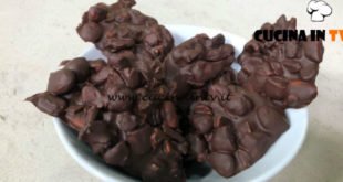 Cotto e mangiato - Dolcetti cioccolato mandorle e frutta secca ricetta Tessa Gelisio