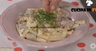 Ricette all'italiana - ricetta Pasta con pere robiola e gorgonzola di Anna Moroni