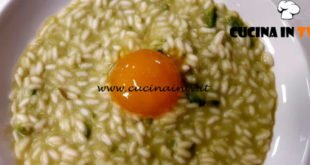 Cotto e mangiato - Risotto agli asparagi con tuorlo marinato ricetta Tessa Gelisio