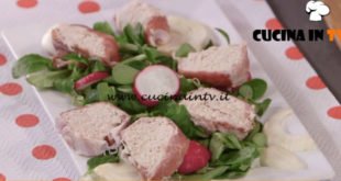 Ricette all'italiana | Rotolo di pollo e prosciutto ricetta Anna Moroni