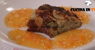 Ricette all'italiana - ricetta Ciambella di patate con salsa di cachi di Anna Moroni