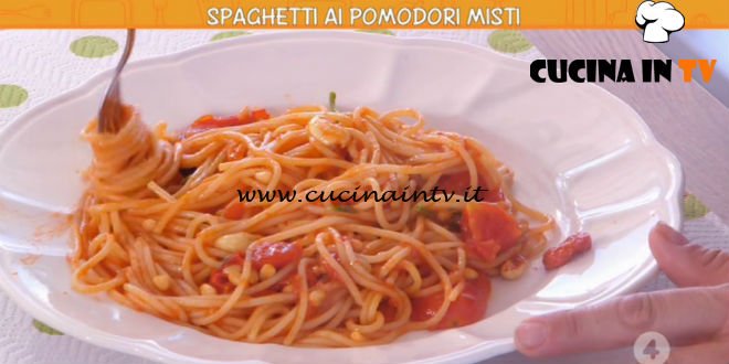 Ricette all'italiana - ricetta Spaghetti al pomodoro di Anna Moroni