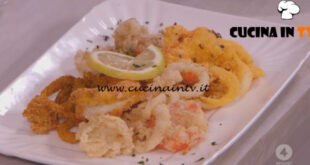 Ricette all'italiana - ricetta Frittura di calamari e gamberi di Anna Moroni