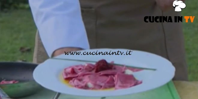 Geo - ricetta Maltagliati alle rape rosse e aromi dell’orto di Diego Scaramuzza