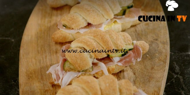 Pane Olio e Fantasia - ricetta Croissant salati farciti di Enrica Della Martira