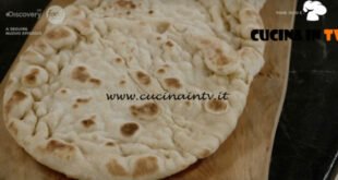 Pane Olio e Fantasia - ricetta Focaccine in padella di Enrica Della Martira