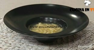 Cotto e mangiato - Passatelli in brodo ricetta Tessa Gelisio