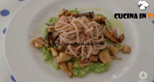 Ricette all'italiana - ricetta Tagliolini di farro con purea di fave e funghi cardoncelli di Anna Moroni