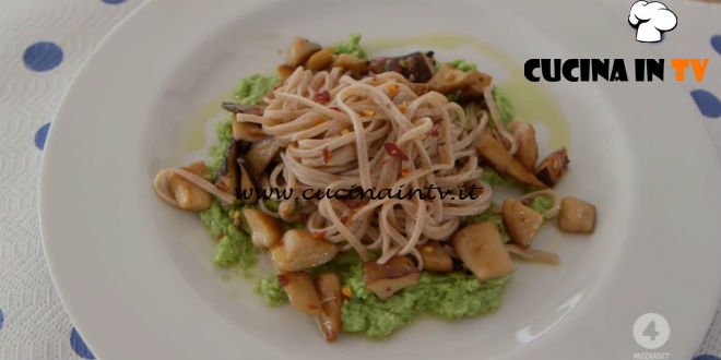 Ricette all'italiana - ricetta Tagliolini di farro con purea di fave e funghi cardoncelli di Anna Moroni