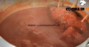 In cucina con Imma e Matteo - ricetta Ragù napoletano