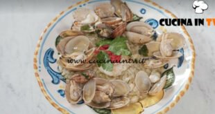 In cucina con Imma e Matteo - ricetta Risotto con rana pescatrice e vongole