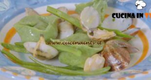 Pasta orto e fantasia - ricetta Cappelletti verdi in guazzetto di vongole e fagiolini di Enrica Della Martira