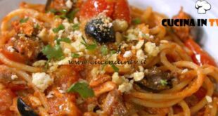 Fatto in casa per voi - ricetta Pasta alici e olive di Benedetta Rossi