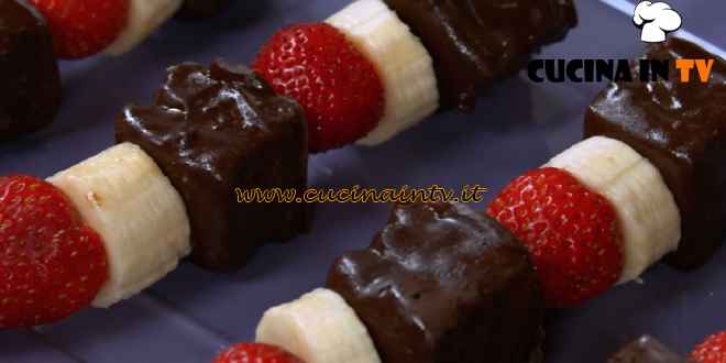 Fatto in casa per voi - ricetta Stecchi dolci con frutta di Benedetta Rossi
