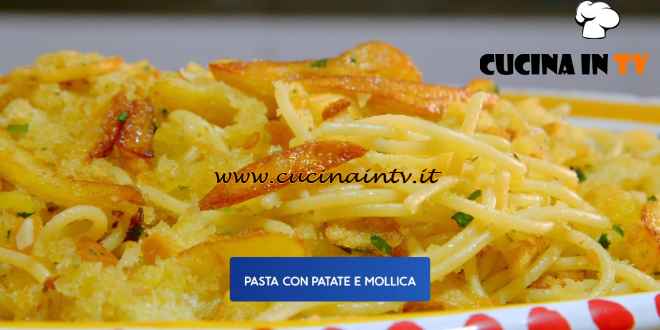 Giusina in cucina - ricetta Pasta con patate e mollica di Giusina Battaglia