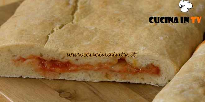 Fatto in casa per voi - ricetta Calzone al forno di Benedetta Rossi