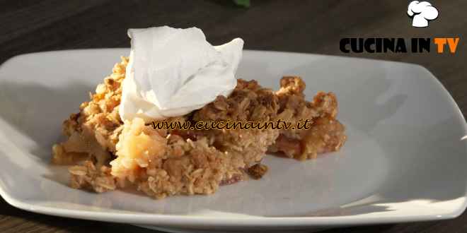 Senti che fame - Nonna pensaci tu - ricetta Crumble di mele di Lidia Bastianich