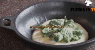 L'Italia a morsi - ricetta Strozzapreti agli spinaci su fonduta di puzzone di Moena di Chiara Maci