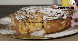 Senti che fame - Nonna pensaci tu - ricetta Torta di mele di Anna Moroni