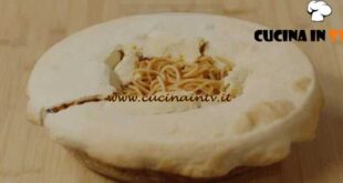Fatto in casa per voi - ricetta Spaghetti in crosta di Benedetta Rossi