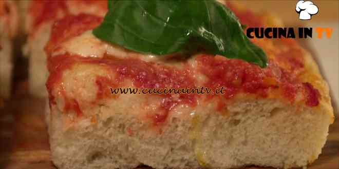 Nel forno di casa tua - ricetta Pizza Margherita soffice in teglia di Fulvio Marino