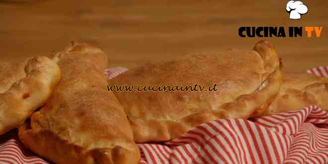 Nel forno di casa tua - ricetta Panzerotti pugliesi di Fulvio Marino