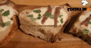 Nel forno di casa tua - ricetta Crostini di Fulvio Marino