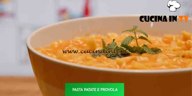 Giusina in cucina - ricetta Pasta patate e provola di Giusina Battaglia
