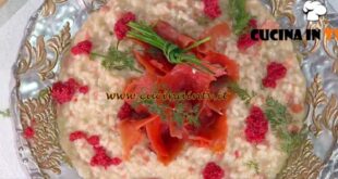 È sempre mezzogiorno | Risotto al salmone affumicato ricetta Sergio Barzetti