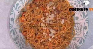 È sempre mezzogiorno | Spaghetti al ragù di triglie ricetta Giusina Battaglia