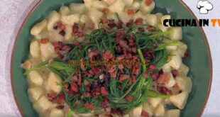 È sempre mezzogiorno | Gnocchi al burro agretti e pancetta ricetta Roberto Valbuzzi