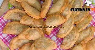 È sempre mezzogiorno | Cassoncini fritti ricetta Cristina Lunardini