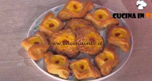 È sempre mezzogiorno | Danesi alla crema ricetta Fulvio Marino