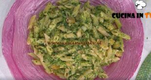 È sempre mezzogiorno | Mezze penne verdi ricetta Antonella Clerici