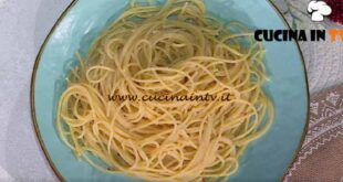 È sempre mezzogiorno | Spaghetti al limone ricetta Antonella Clerici