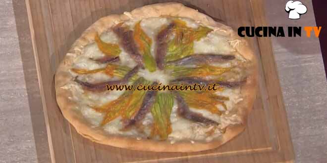 È sempre mezzogiorno | Pizza romana al mattarello ricetta Fulvio Marino