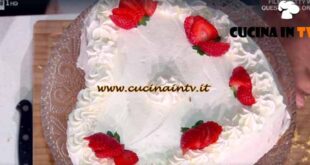 È sempre mezzogiorno | Torta panna e fragole ricetta Daniele Persegani