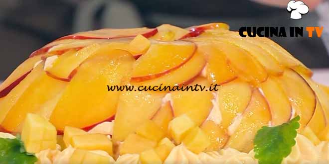 È sempre mezzogiorno | Zuccotto alle pesche ricetta Antonella Ricci
