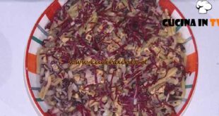 È sempre mezzogiorno | Casarecce zola radicchio e nocciole ricetta zia Cri