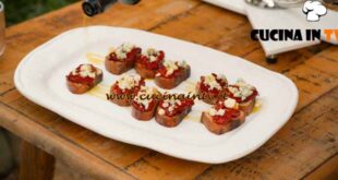 With Love Meghan | Crostini al gorgonzola e peperoni ricetta Meghan Markle