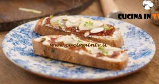 With Love Meghan | Tartine al burro di mele ricetta Meghan Markle