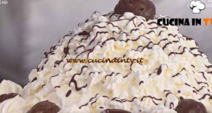 È sempre mezzogiorno |Montagna di bignè ricetta Sal De Riso