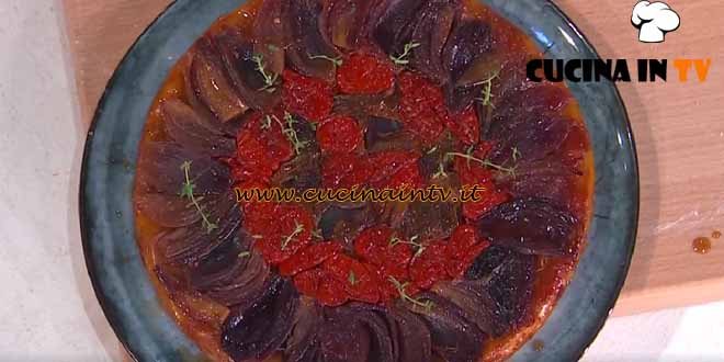 È sempre mezzogiorno | Tatin alle cipolle ricetta Chloe Facchini