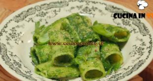 Cucina economica | Paccheri con pesto di cavolo nero ricetta Csaba Dalla Zorza