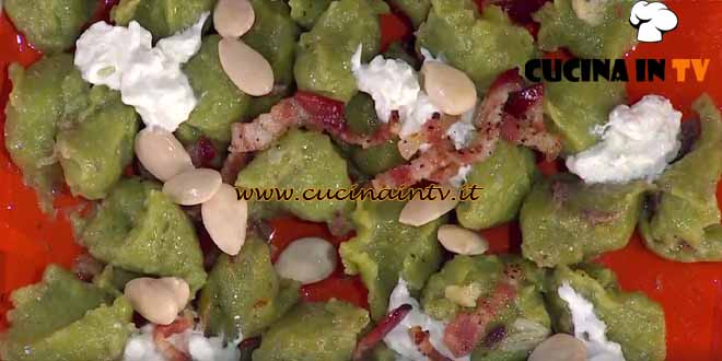 È sempre mezzogiorno | Malfatti verdi con burrata e acciughe ricetta Andrea Mainardi