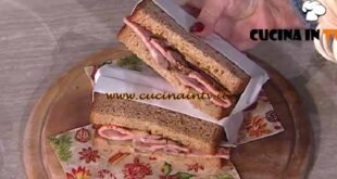 È sempre mezzogiorno | Panino al Pastrami ricetta Fulvio Marino e Fabrizio Nonis
