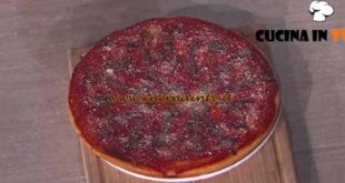 È sempre mezzogiorno | Pizza girata ricetta Fulvio Marino