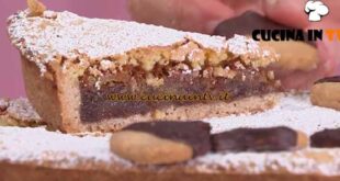 È sempre mezzogiorno | Torta sorpresa alle castagne ricetta Natalia Cattelani