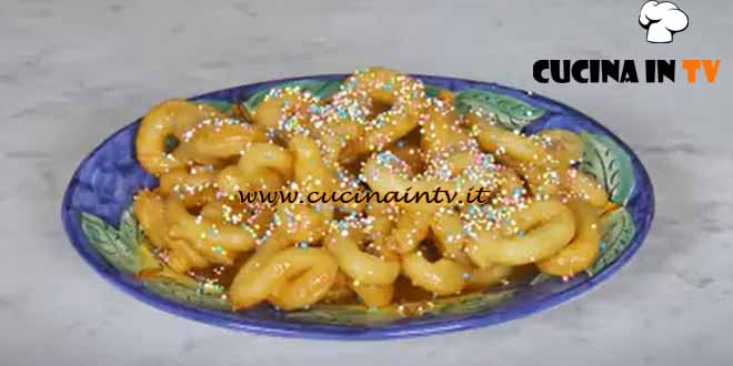 In cucina con Imma e Matteo | Frittelle sciuè sciuè